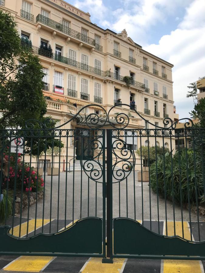 Appartement Terrasse Dans Palace Centre Ville Мантон Екстер'єр фото